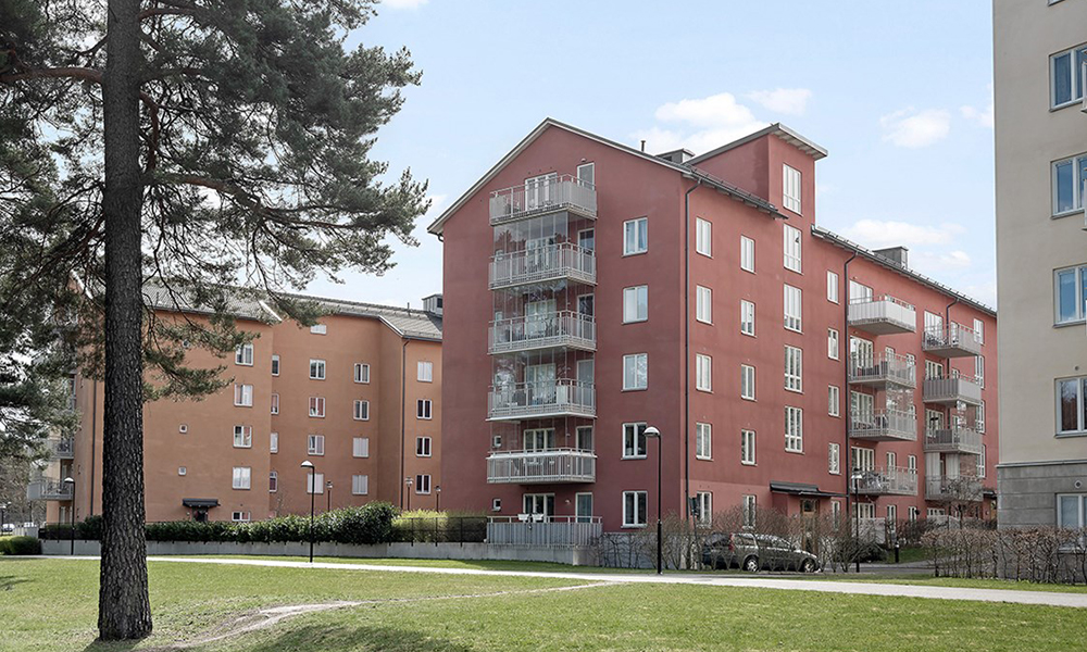 markarbeten grasmattor stenlaggning till brf hasselby strand.jpg
